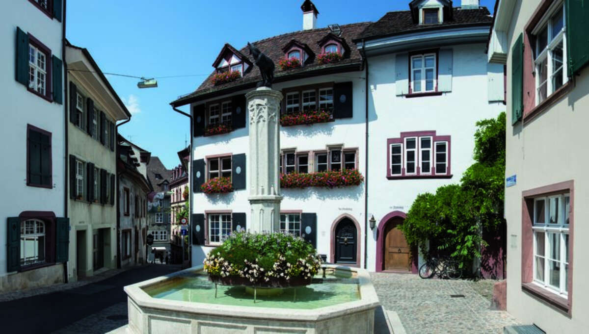 Gems Brunnen Basel Gems Fountain Basel